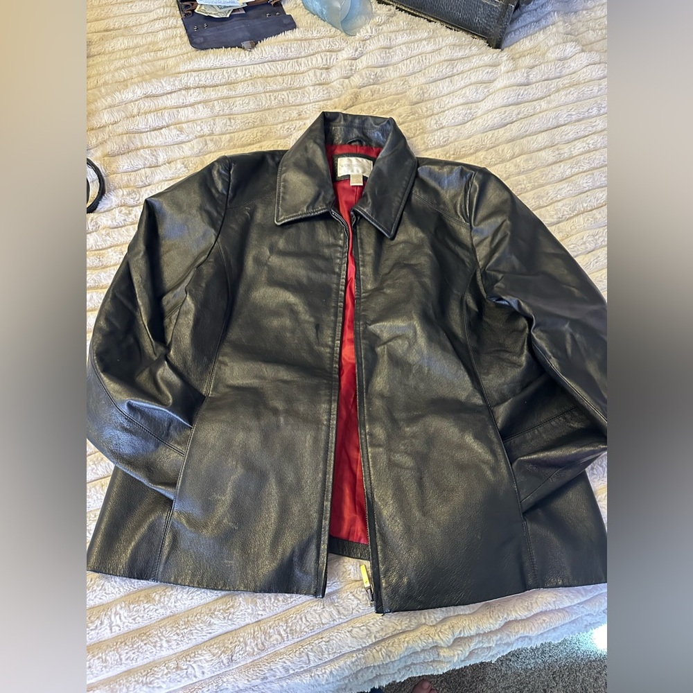 Leather jacket. - Picture 5 of 7